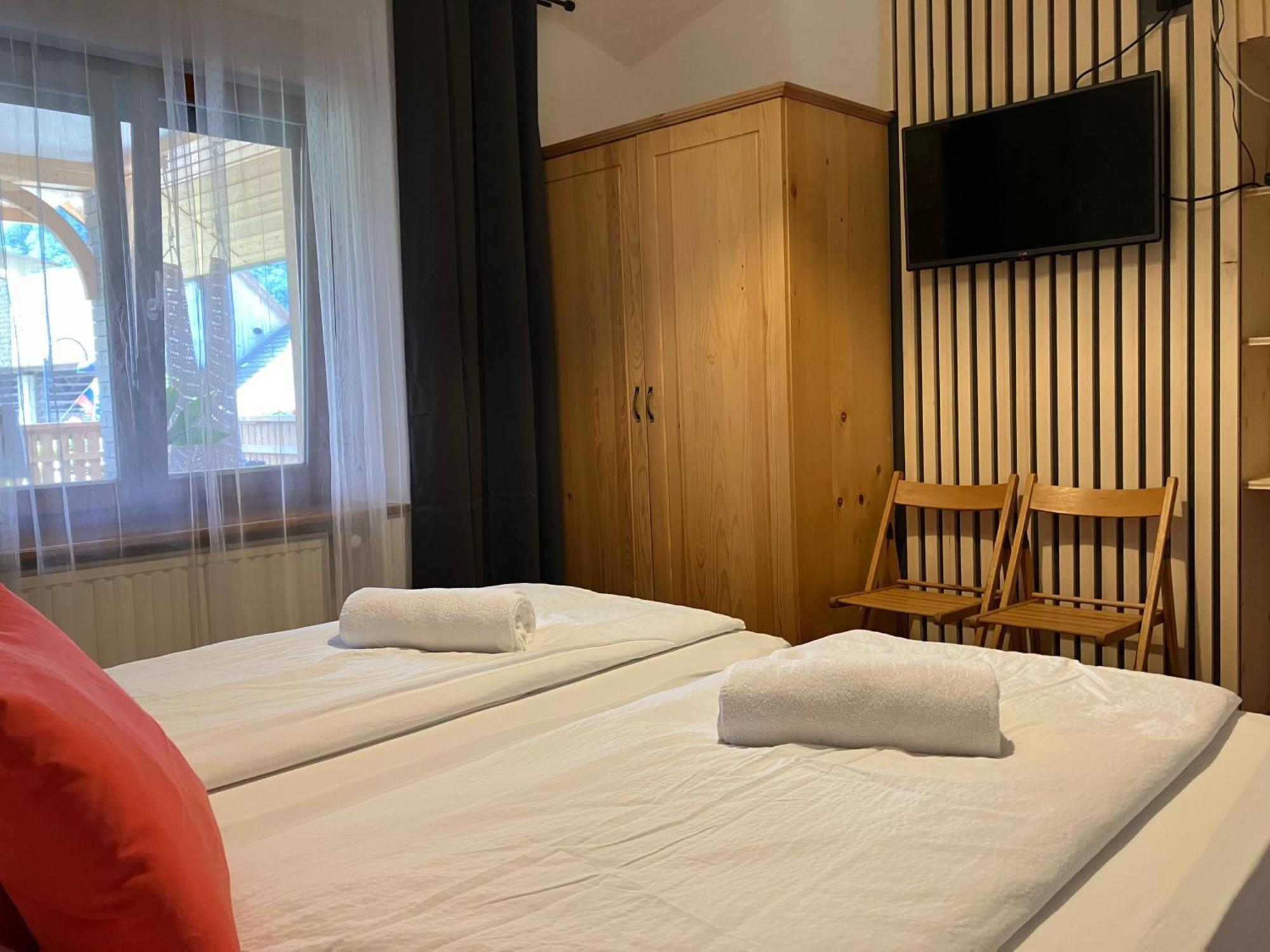 Apartment Pri Boštjanovcu Gorenja Vas  外观 照片